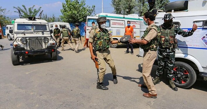 J&K: 3 Army personnel injured in terrorist attack in Kulgam